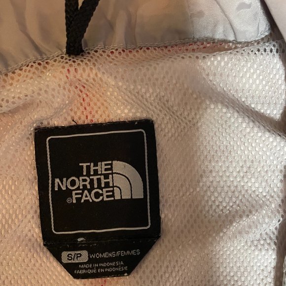 Women's The North Face Pink Jacket with hoodie - Picture 3 of 5